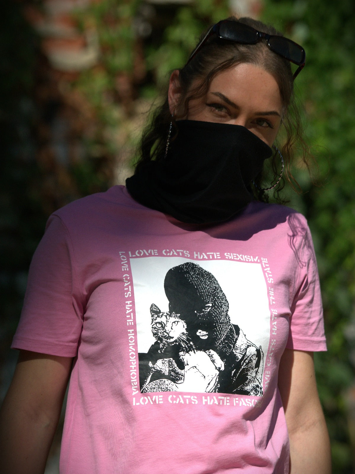 LOVE CATS HATE FASCISM - Unisex