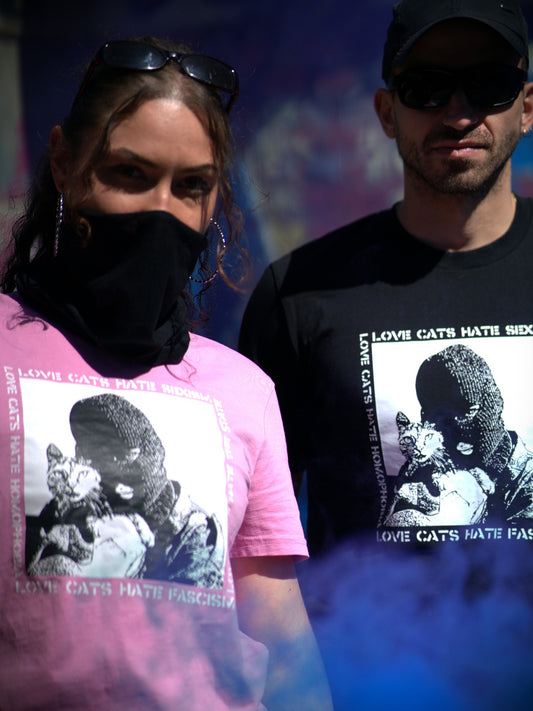 LOVE CATS HATE FASCISM - Unisex